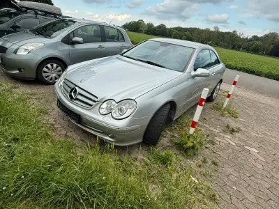 Gebraucht Mercedes CLK240 170 PS (125 kW) 2002 Silber Coupé