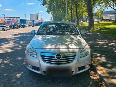 Usado Opel Insignia Edition 131 HP (96 kW) 2008 Prateado Sedan