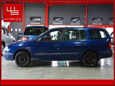 Second-hand Renault Mégane GrandTour 95 CP (69 kW) 2001 Albastru Break