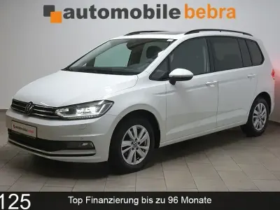 Gebraucht VW Touran Comfortline 150 PS (110 kW) 2023 Pure white Van / Kleinbus