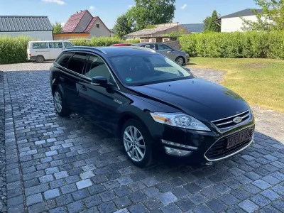 Gebraucht Ford Mondeo Titanium 160 PS (117 kW) 2014 Schwarz Limousine