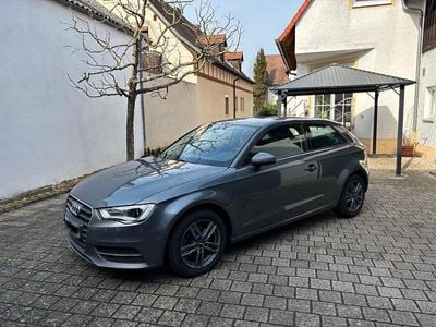 Gebraucht Audi A3 Attraction 122 PS (89 kW) 2013 Grau Limousine