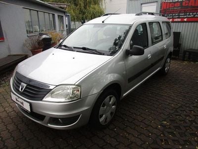 Second-hand Dacia Logan MCV Lauréate 87 CP (63 kW) 2011 Argintiu Break