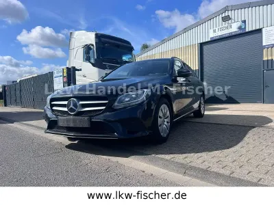 Gebraucht Mercedes C180 Business 122 PS (89 kW) 2020 Schwarz Kombi