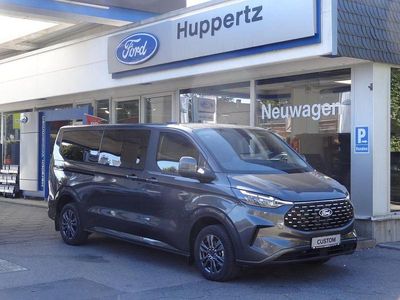 Neu Ford Tourneo Titanium 150 PS (110 kW) 2025 Grau Van / Kleinbus