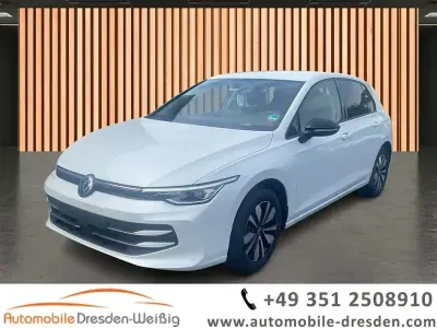 Gebraucht VW Golf VIII Goal 150 PS (110 kW) 2025 Weiß Limousine