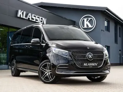 Neu Mercedes V300 Luxury 237 PS (174 kW) 2025 Schwarz Van / Kleinbus