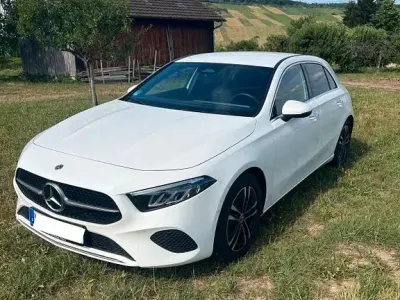 Gebraucht Mercedes A180 136 PS (100 kW) 2023 Weiß Limousine