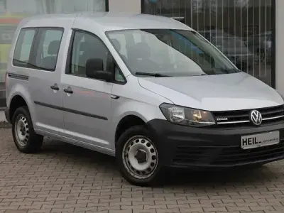 Używany VW Caddy 122 KM (89 kW) 2015 Srebrny Minivan