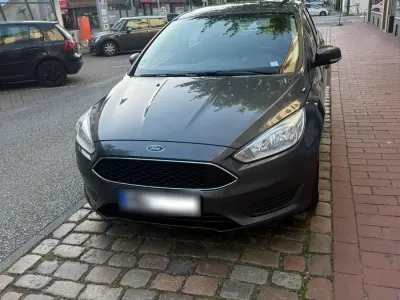 Gebraucht Ford Focus 120 PS (88 kW) 2015 Grau Kombi