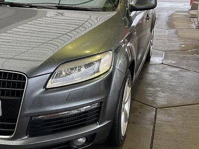 Grau Gebraucht 2007 Audi Q7 S-Line SUV | 9.300 € (Guter Preis)
