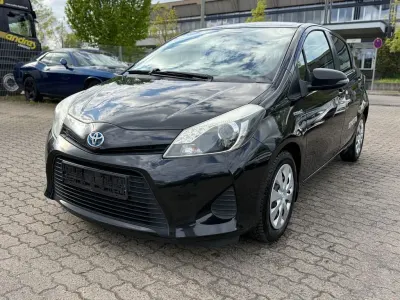 Gebraucht Toyota Yaris Hybrid Life 75 PS (55 kW) 2012 Schwarz Kleinwagen