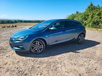 Gebraucht Opel Astra Innovation 136 PS (100 kW) 2015 Blau Limousine