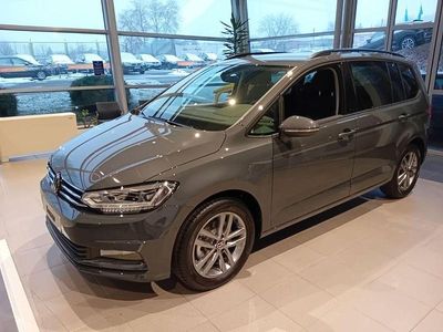 Neu VW Touran Comfortline 150 PS (110 kW) 2026 Grau Van / Kleinbus