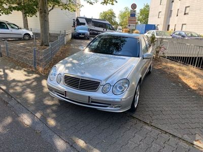 Mercedes E270