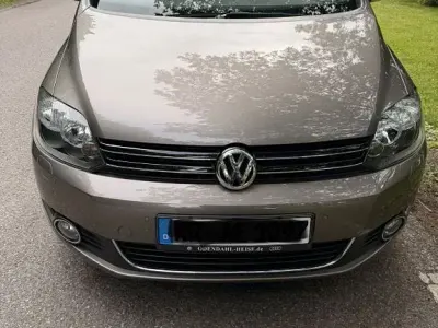 Gebraucht VW Golf Plus Cross Life 105 PS (77 kW) 2013 Braun Van / Kleinbus