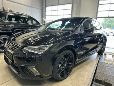 Usata Seat Ibiza FR 116 CV (85 kW) 2025 Nero Utilitaria