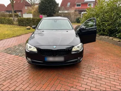 Gebraucht BMW 520 184 PS (135 kW) 2013 Schwarz Kombi