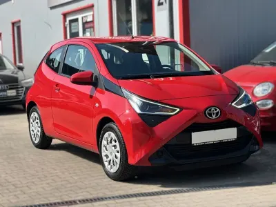 Gebraucht Toyota Aygo X-play 72 PS (52 kW) 2021 Rot Kleinwagen