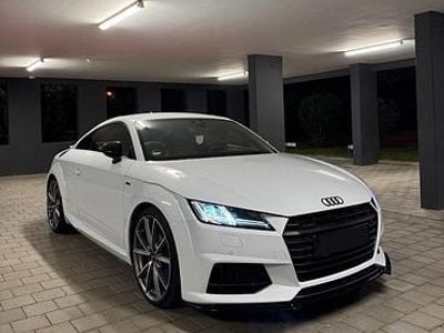 Weiß Gebraucht 2018 Audi TT Ambiente Coupé | 29.950 € (Teuer)