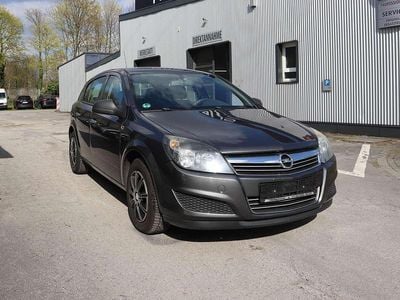Gebraucht Opel Astra Selection 90 PS (66 kW) 2009 Karbongrau Kleinwagen