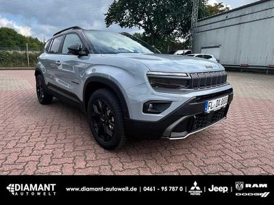 Neu Jeep Avenger Overland 136 PS (100 kW) 2025 Grau SUV