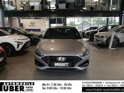 Gebraucht Hyundai i30 Advantage 120 PS (88 kW) 2024 Silber metallic Limousine