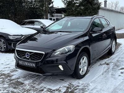 Gebraucht Volvo V40 Momentum 114 PS (83 kW) 2014 Black sapphire / metallic Limousine