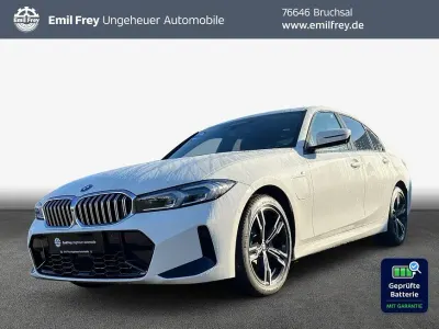 Neu BMW 330e Sport Line 184 PS (135 kW) 2025 Alpinweiß uni Limousine