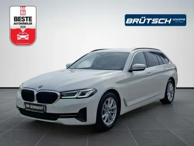 Gebraucht BMW 530 Sport Line 245 PS (180 kW) 2022 Alpinweiss iii Kombi