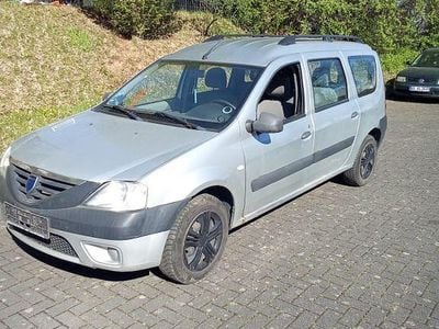 Second-hand Dacia Logan MCV Ambiance 68 CP (50 kW) 2008 Gri Break