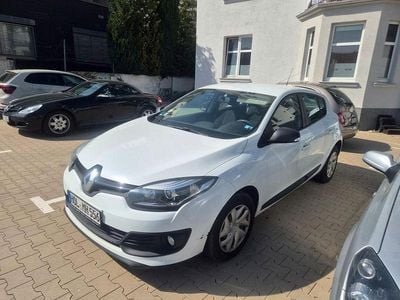 Begagnad Renault Mégane Authentique 110 HK (80 kW) 2014 Vit Sedan