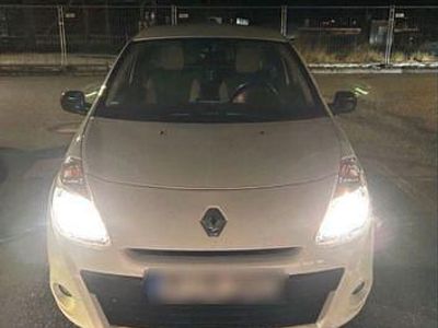 Gebraucht Renault Clio II 75 PS (55 kW) 2009 Weiß Limousine
