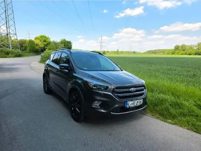 Gebraucht Ford Kuga ST-Line 179 PS (131 kW) 2017 Grau SUV