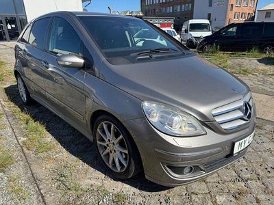 Mercedes B200