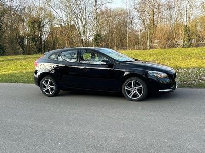 Gebraucht Volvo V40 120 PS (88 kW) 2016 Schwarz Limousine