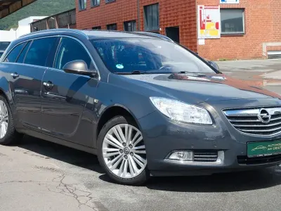 Gebraucht Opel Insignia Innovation 160 PS (117 kW) 2013 Grau Kombi