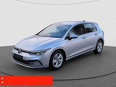 Gebraucht VW Golf VIII Life 131 PS (96 kW) 2023 Silber metallic