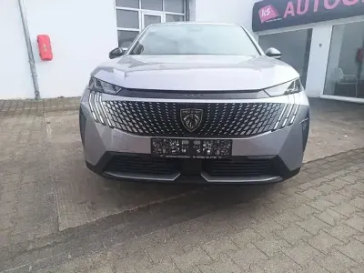 Gebraucht Peugeot 3008 Allure 136 PS (100 kW) 2025 Grau SUV