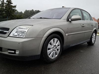 Grau Gebraucht 2003 Opel Vectra Limousine | 1.750 € (Fairer Preis)