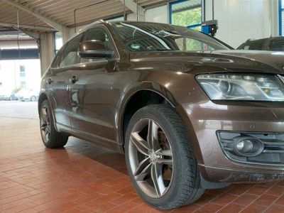 Braun Gebraucht 2010 Audi Q5 Comfort SUV | 14.990 €