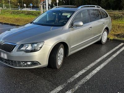 Gebraucht Skoda Superb Elegance 170 PS (125 kW) 2013 Beige Kombi