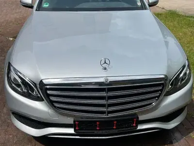 Gebraucht Mercedes E220 Exclusive 194 PS (142 kW) 2018 Silber Limousine