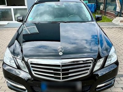 Usata Mercedes E220 Avantgarde 170 CV (125 kW) 2012 Nero Station wagon