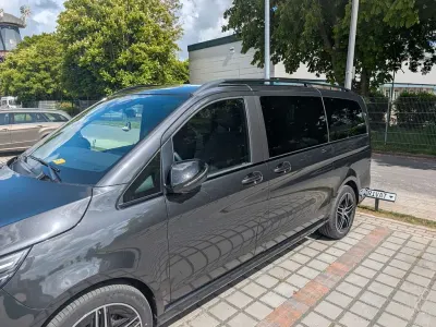 Gebraucht Mercedes V300 Exclusive 237 PS (174 kW) 2024 Grau Van / Kleinbus