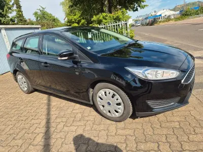Gebraucht Ford Focus Ambiente 101 PS (74 kW) 2016 Schwarz Kombi