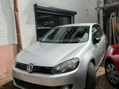 Gebraucht VW Golf 105 PS (77 kW) 2012 Silber Coupé