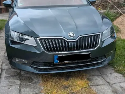 Gebraucht Skoda Superb Style 179 PS (131 kW) 2016 Grau Limousine