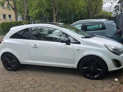 Gebraucht Opel Corsa 74 PS (54 kW) 2013 Weiß Kleinwagen