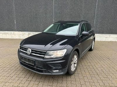 Schwarz Gebraucht 2018 VW Tiguan Highline SUV | 14.000 € (Fairer Preis)